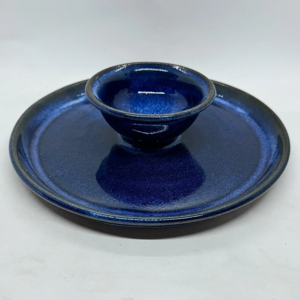 New Tom’s Thumb Pottery Blue Glazed One Piece Ceramic Chip & Dip Plate